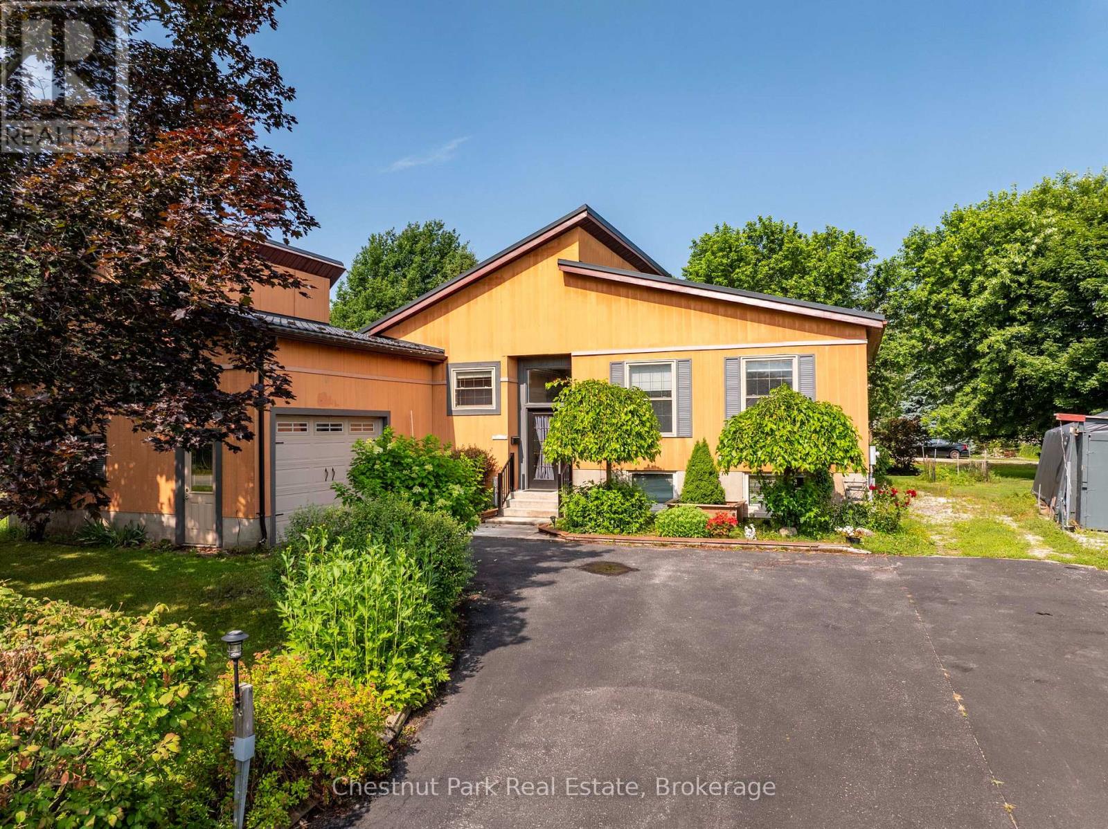 384 URSTADT STREET - 33