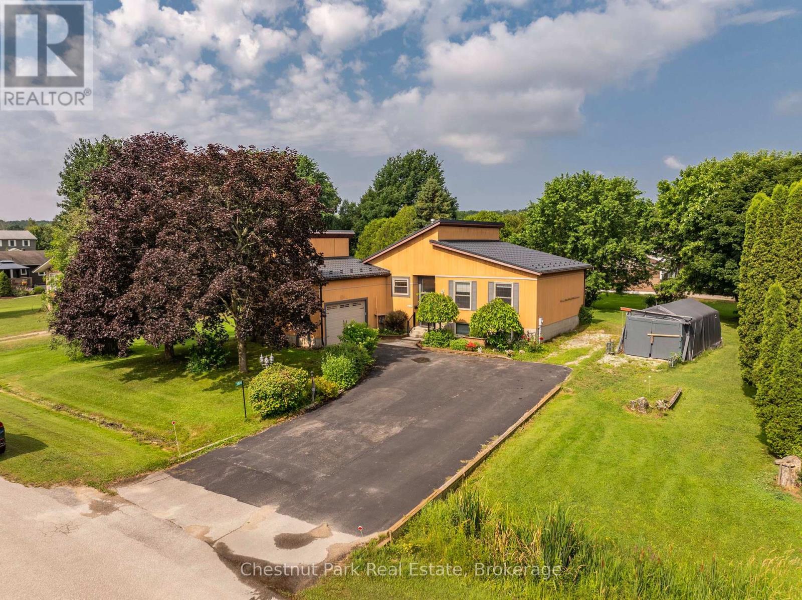384 URSTADT STREET - 34