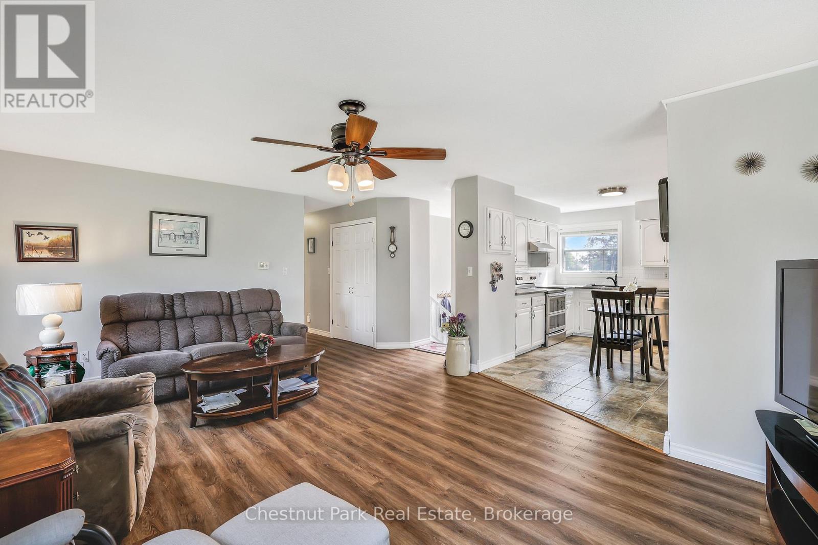 384 URSTADT STREET - 7