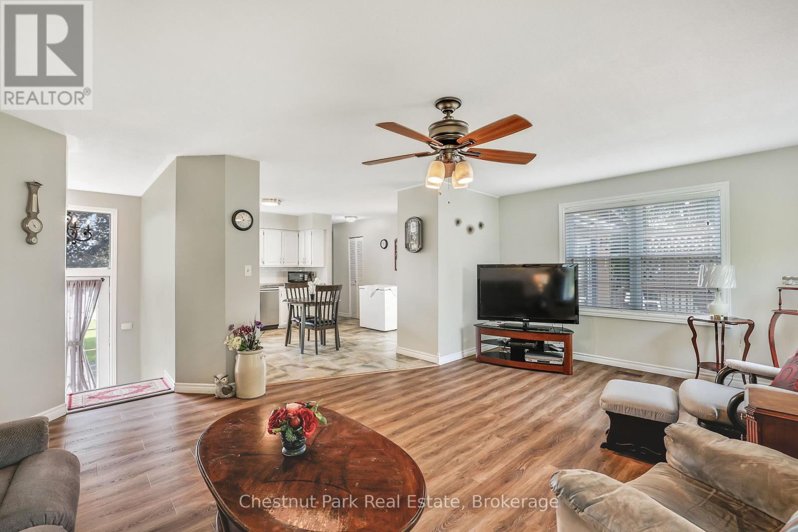 384 URSTADT STREET - 8