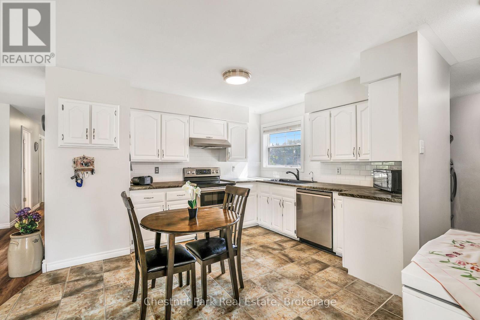 384 URSTADT STREET - 9