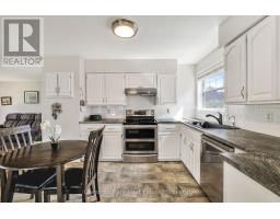 384 Urstadt Street, Georgian Bluffs, ON N4K6V5 Photo 12