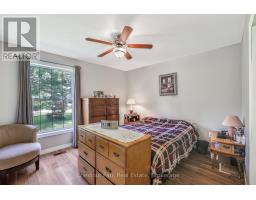 384 Urstadt Street, Georgian Bluffs, ON N4K6V5 Photo 15