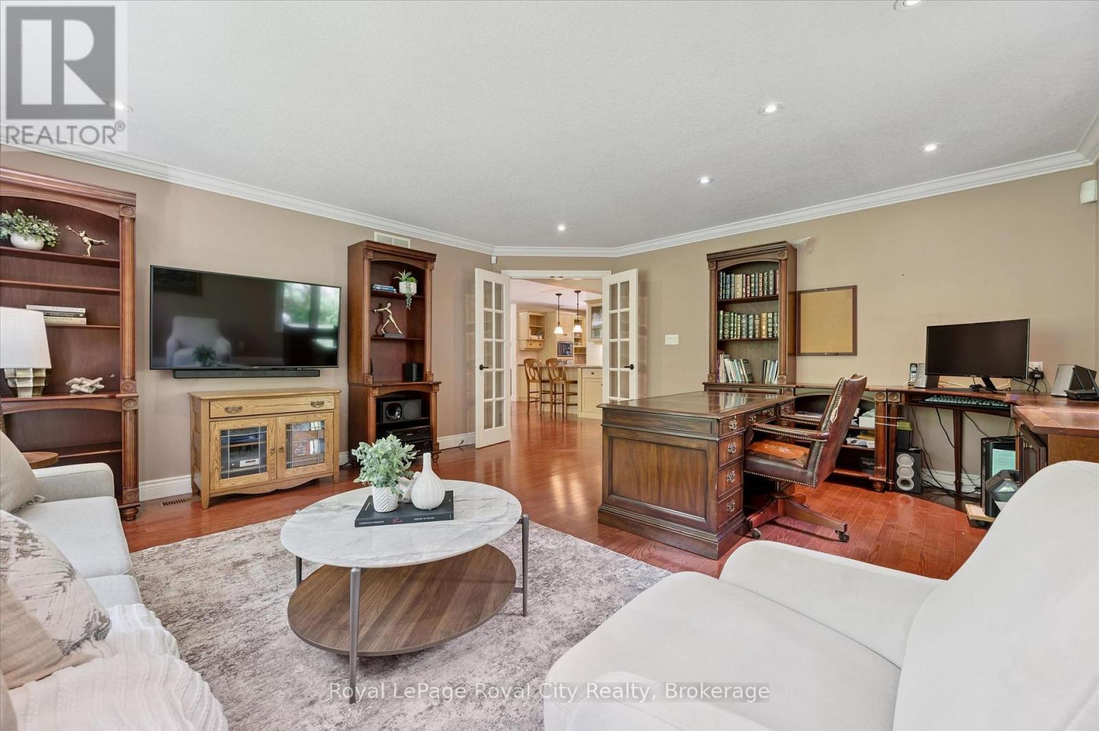 135 HUME ROAD - 21