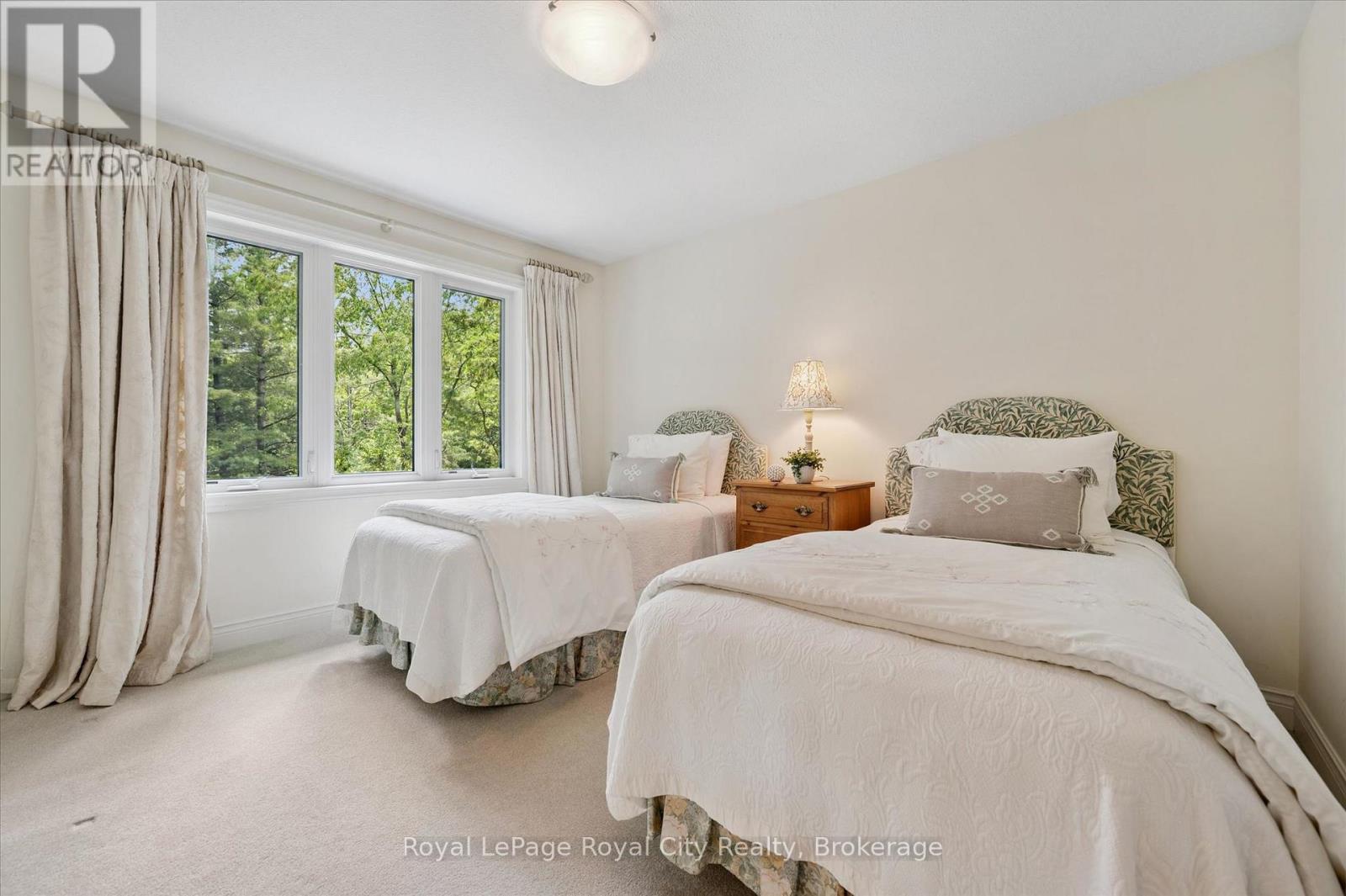 135 HUME ROAD - 33