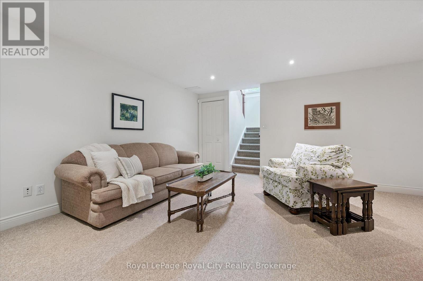 135 HUME ROAD - 36