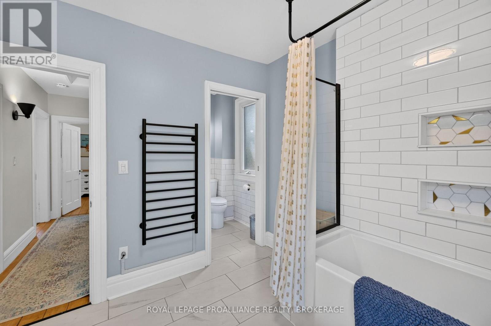 36 LIVINGSTON AVENUE - 19