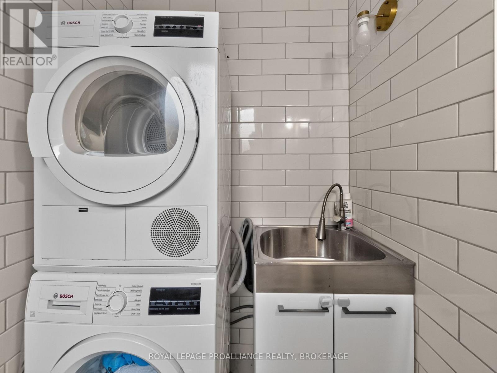 36 LIVINGSTON AVENUE - Image 21