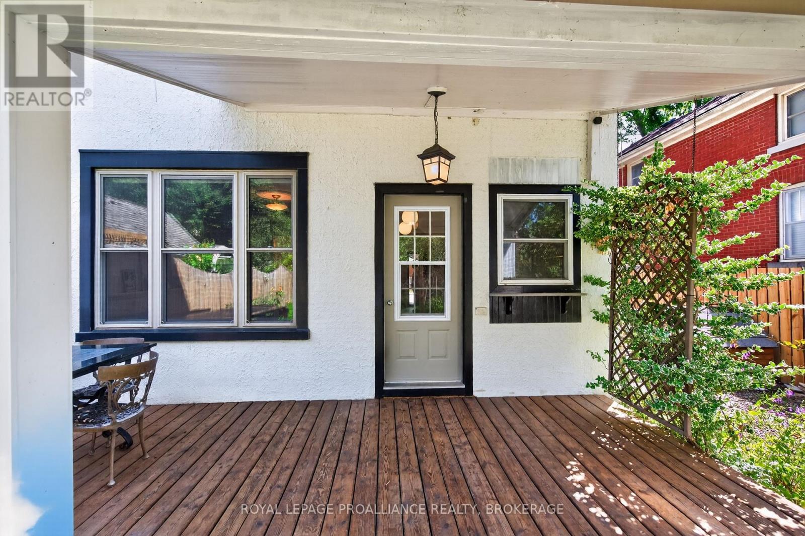 36 LIVINGSTON AVENUE - 26