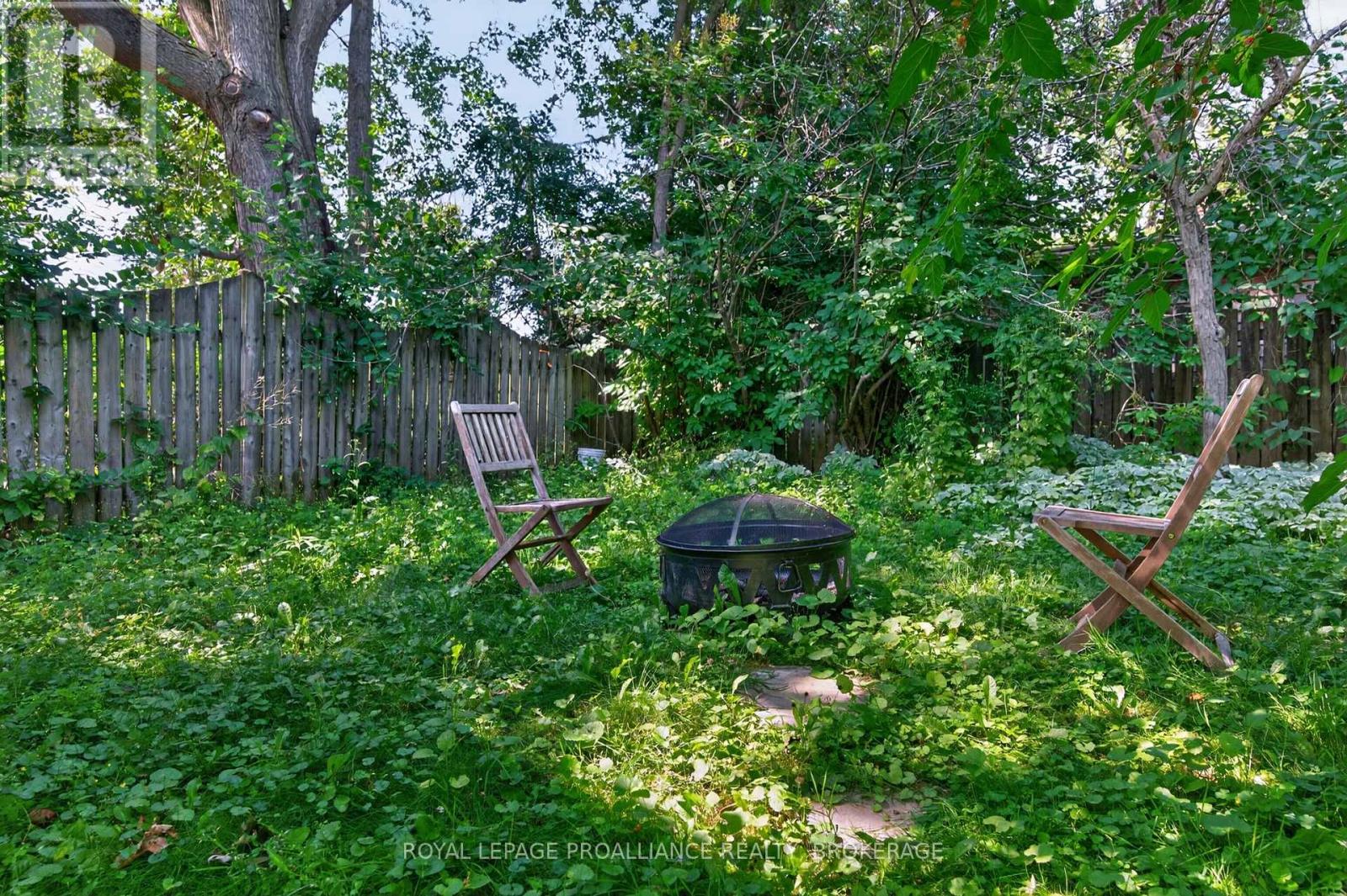 36 LIVINGSTON AVENUE - 31