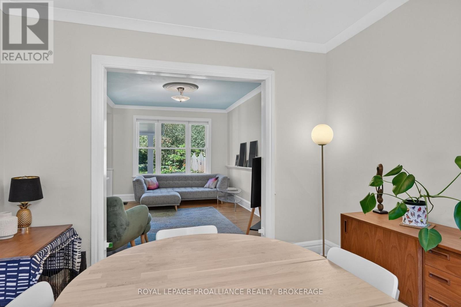 36 LIVINGSTON AVENUE - 7