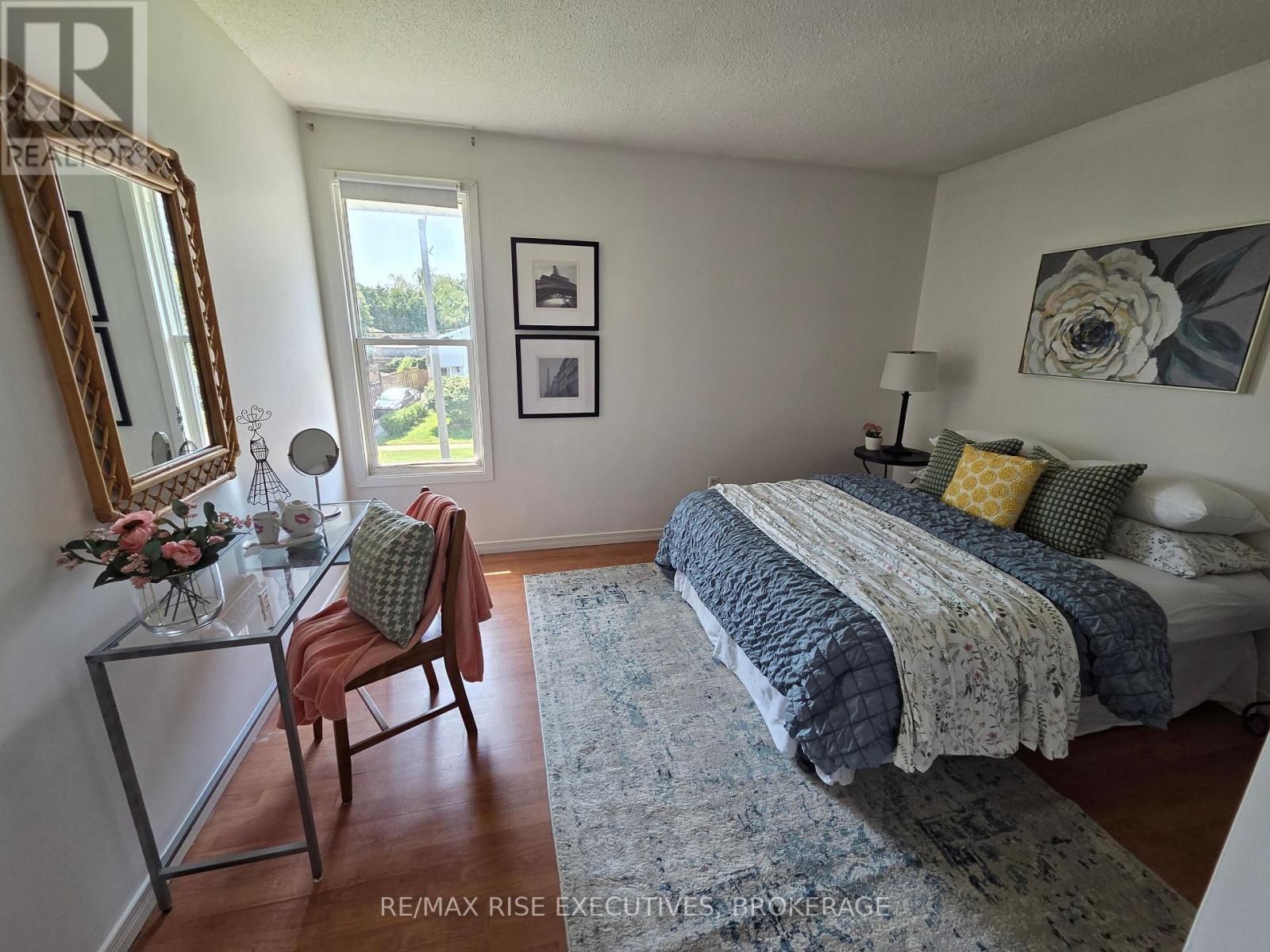 75 WYCLIFFE CRESCENT - 13