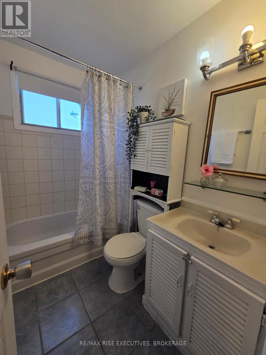 75 WYCLIFFE CRESCENT - 15