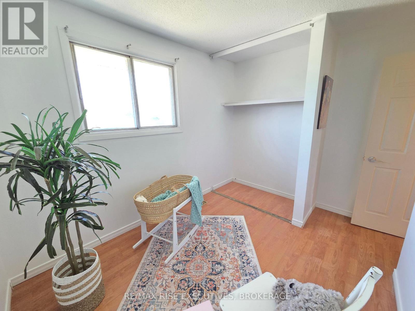 75 WYCLIFFE CRESCENT - 17