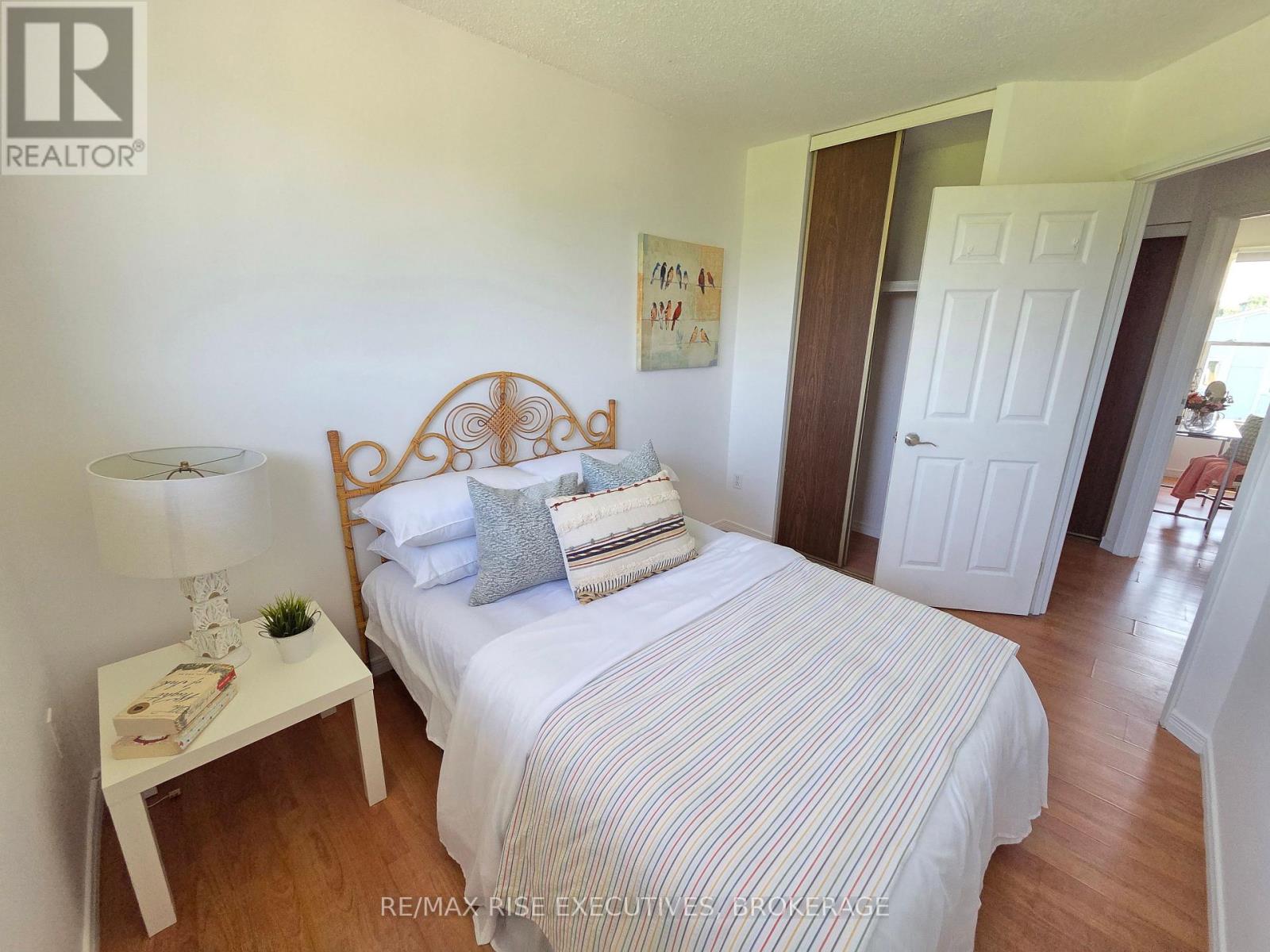 75 WYCLIFFE CRESCENT - 19