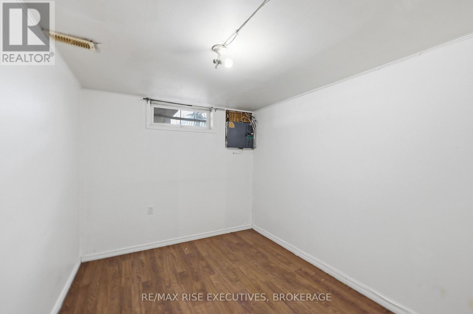 75 WYCLIFFE CRESCENT - 27