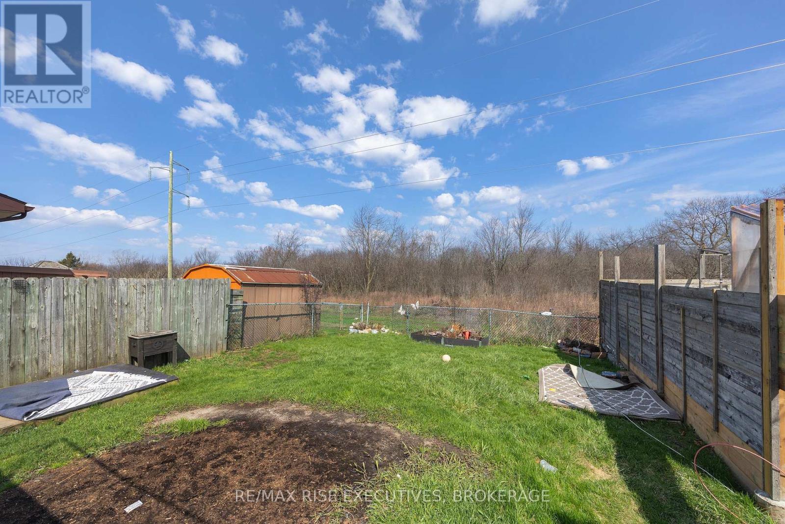 75 WYCLIFFE CRESCENT - 34