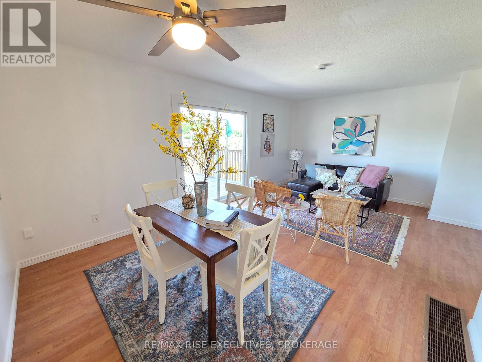 75 WYCLIFFE CRESCENT - 4
