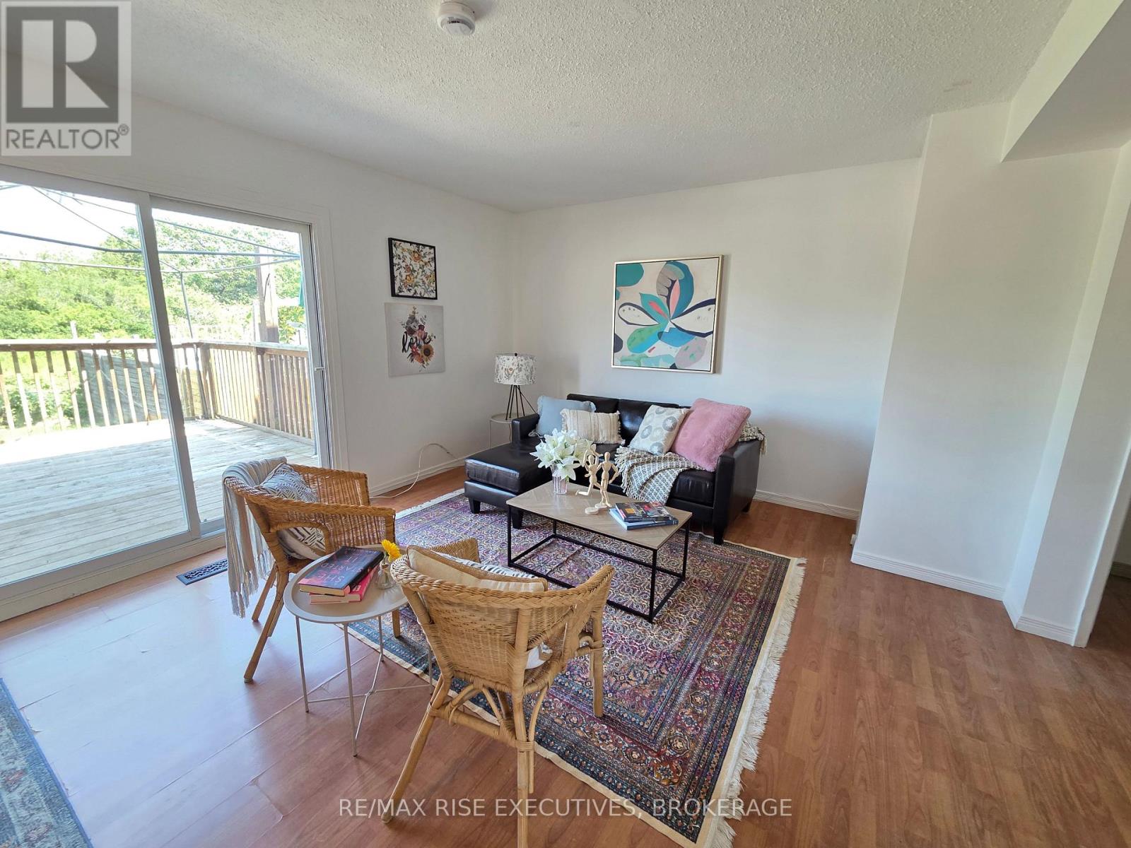 75 WYCLIFFE CRESCENT - 6