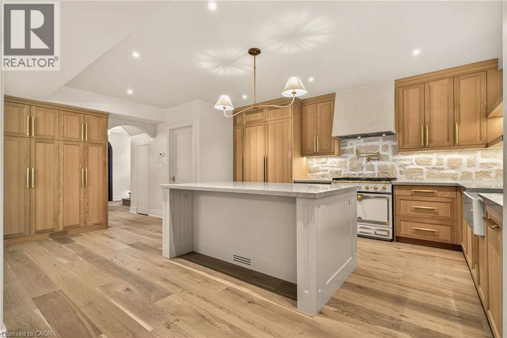 393 HESS Street S - 12