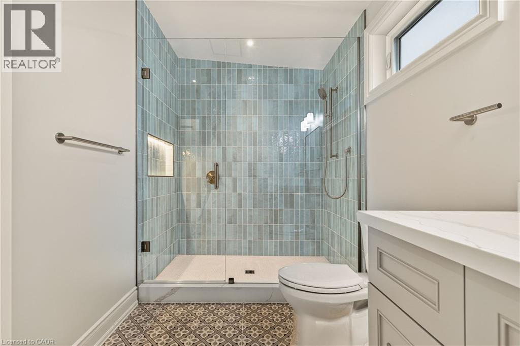 393 HESS Street S - 25