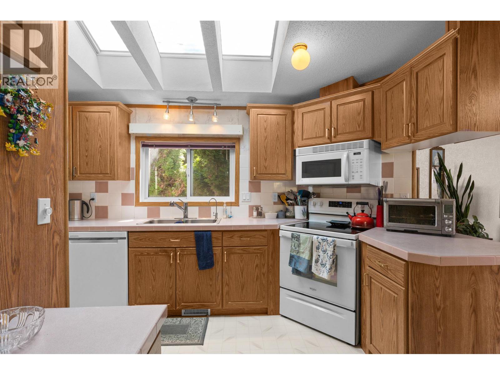 #185 1880 Old Boucherie Road - 9
