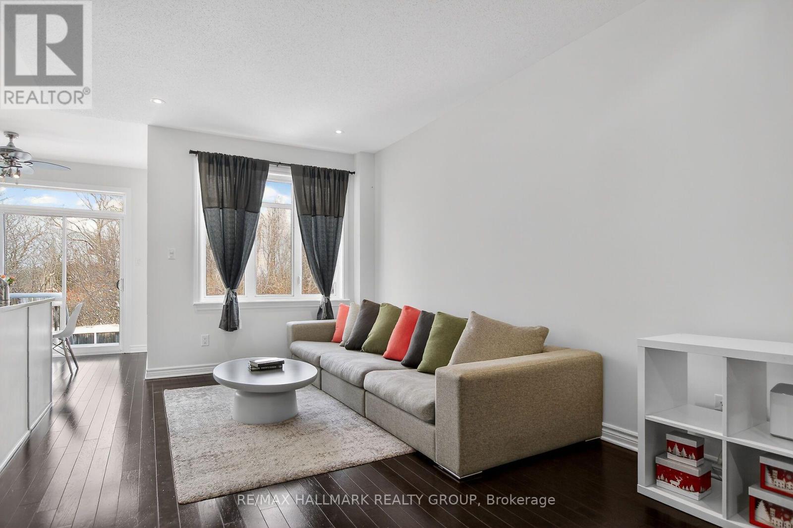 450 SULTAN STREET - 10