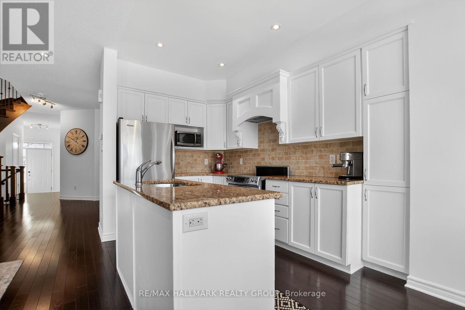 450 SULTAN STREET - 16