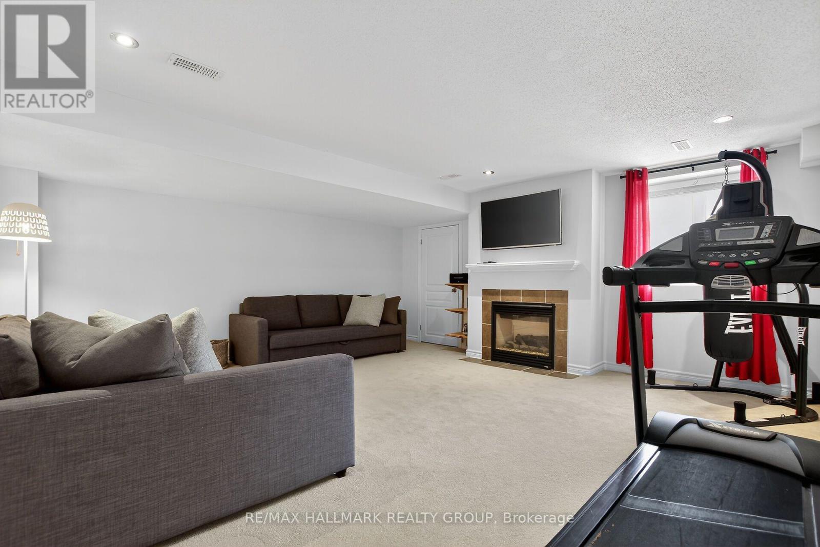 450 SULTAN STREET - 36
