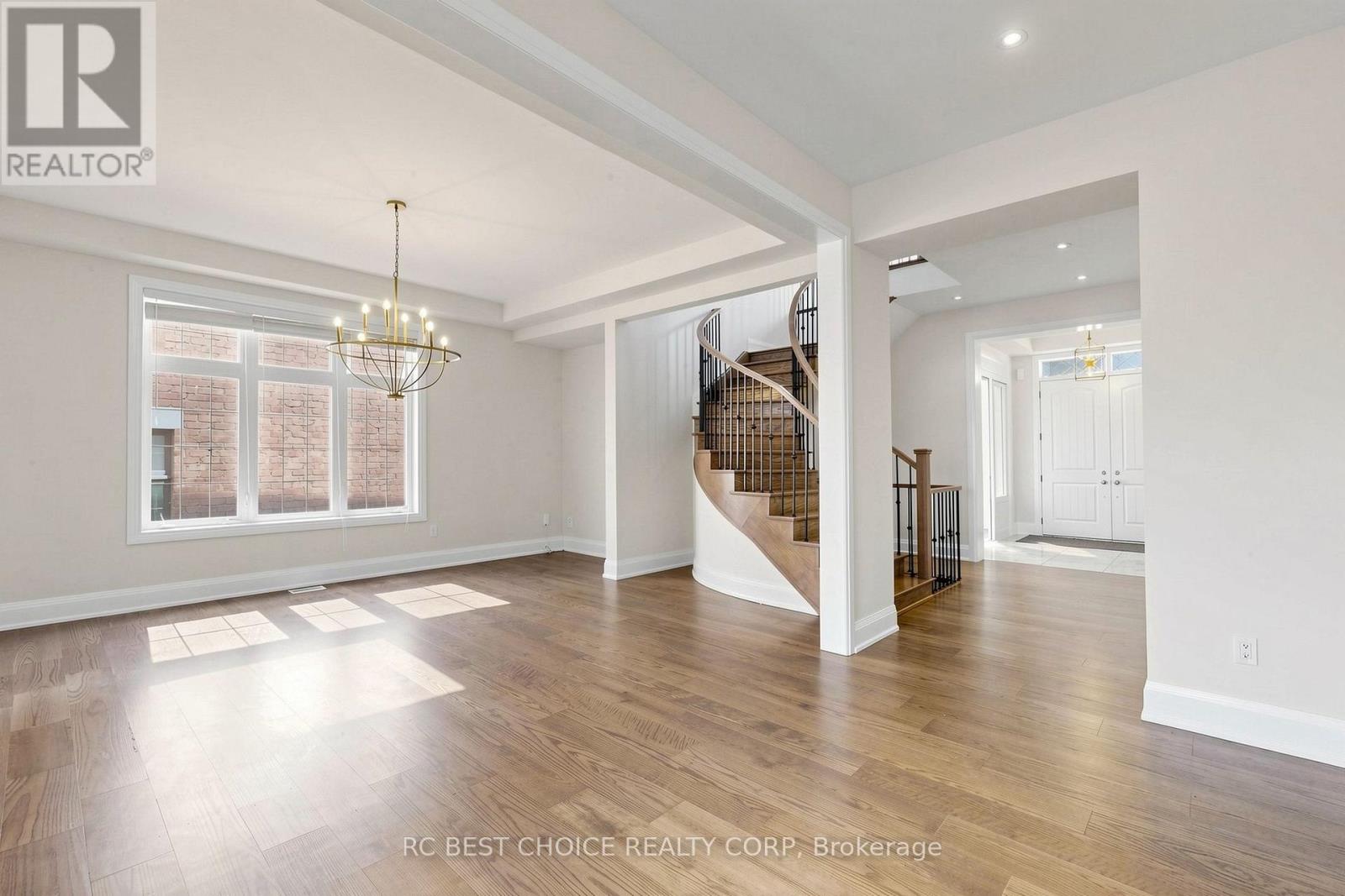 10 RIDGEPOINT ROAD - 12
