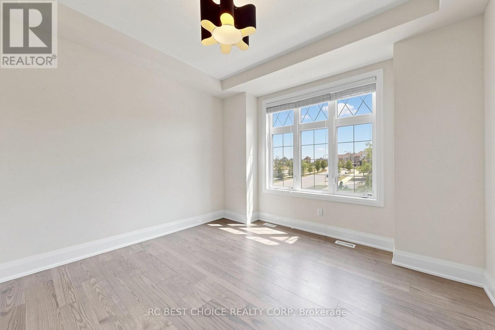 10 RIDGEPOINT ROAD - 16