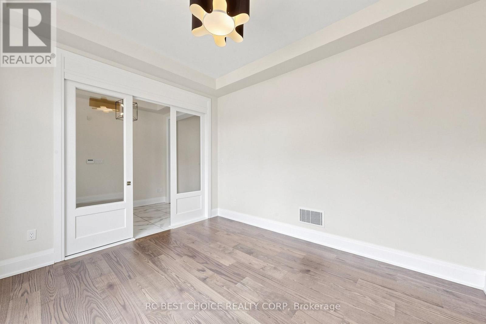 10 RIDGEPOINT ROAD - 17