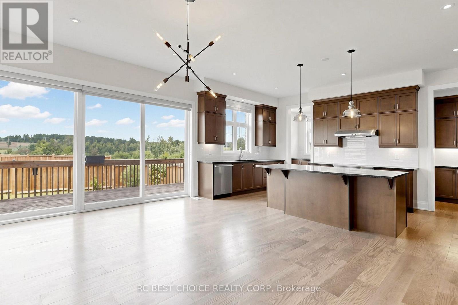 10 RIDGEPOINT ROAD - 7