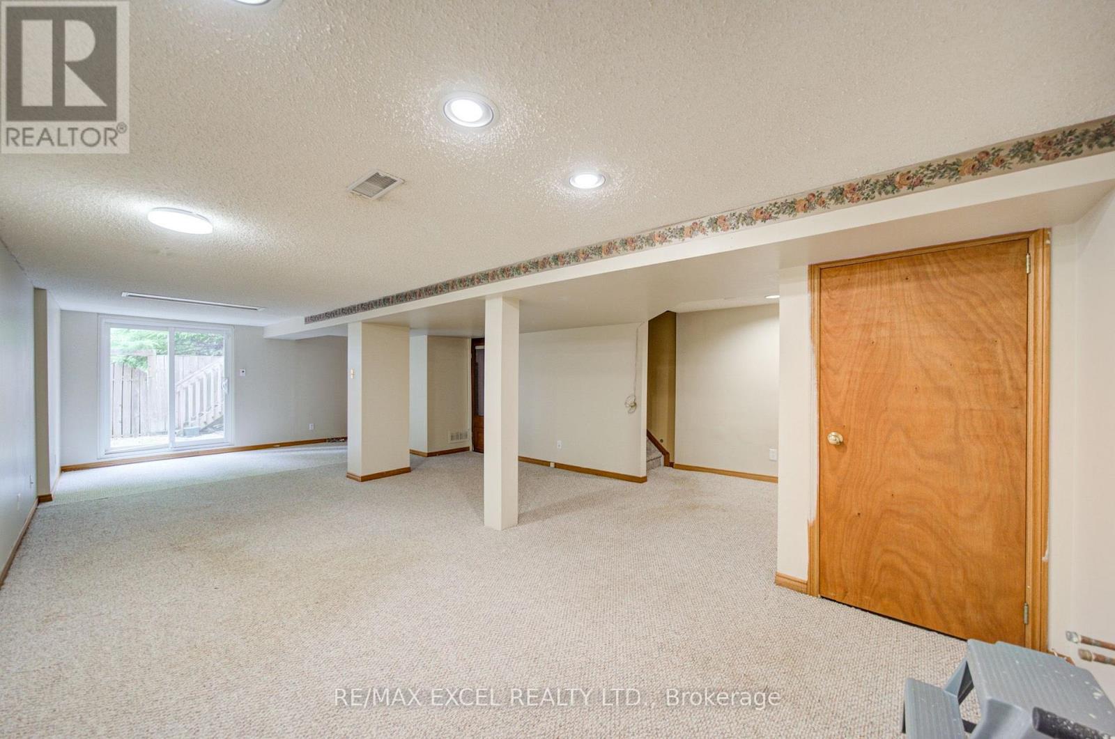 563 TARA HILL CIRCLE - 39