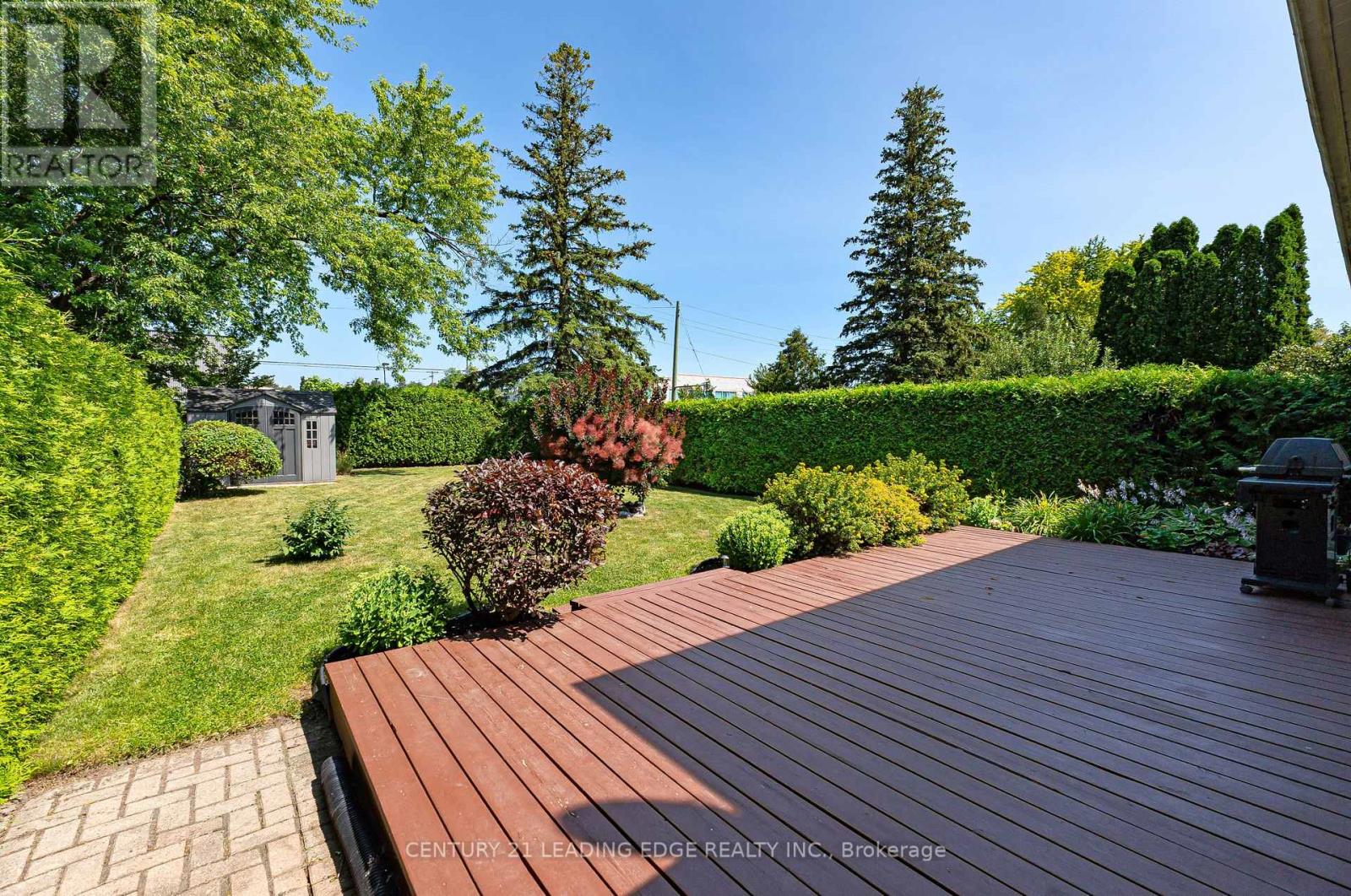 120 SHERWOOD FOREST DRIVE - Image 24