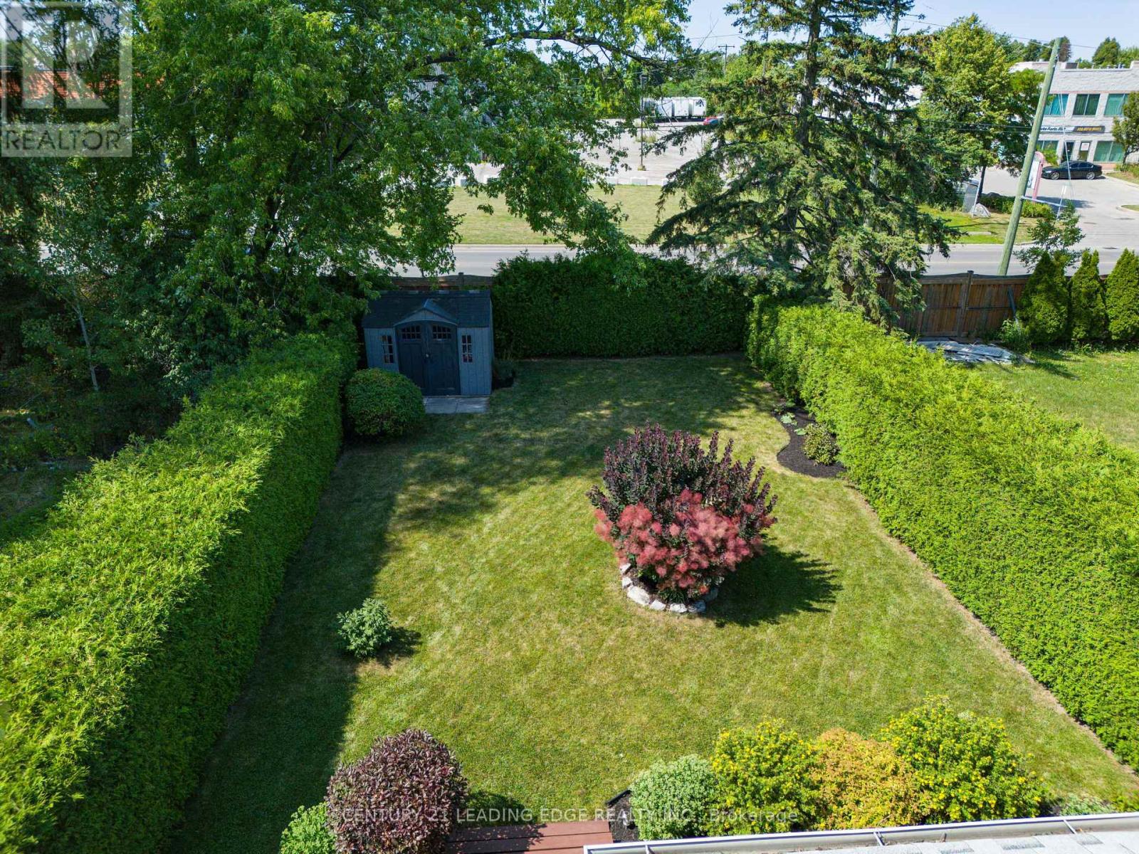 120 SHERWOOD FOREST DRIVE - Image 28
