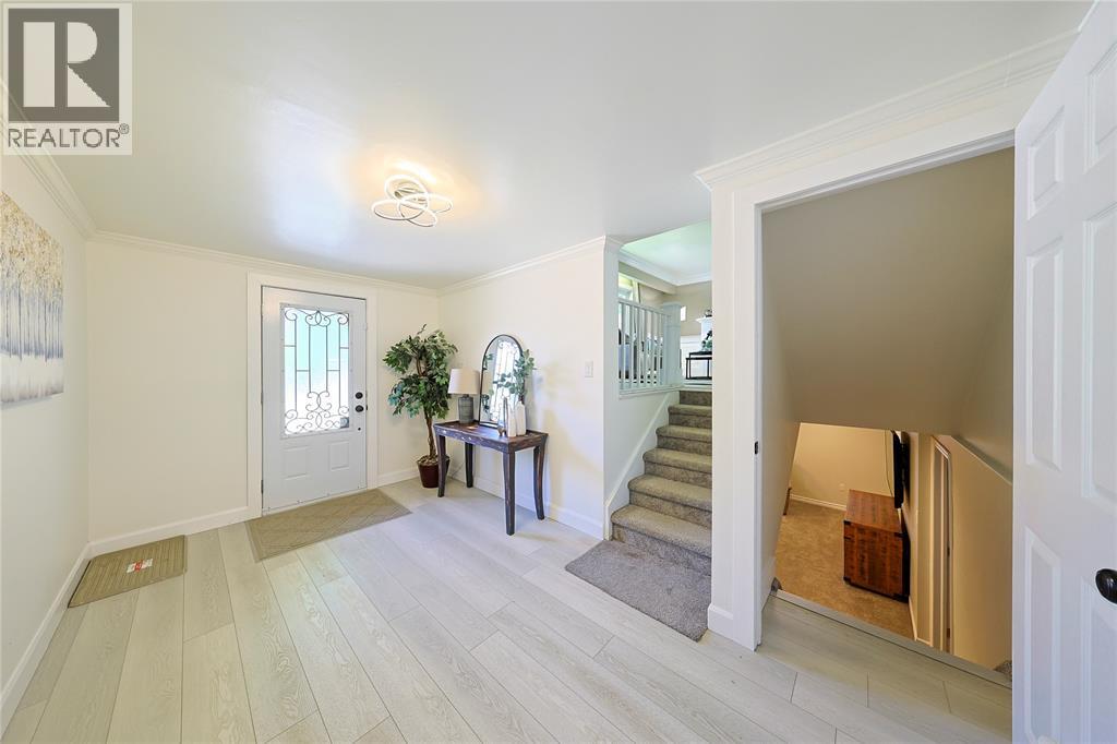 546 PRINCESS STREET - 16