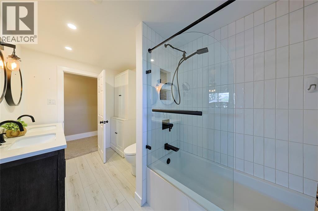 546 PRINCESS STREET - 31