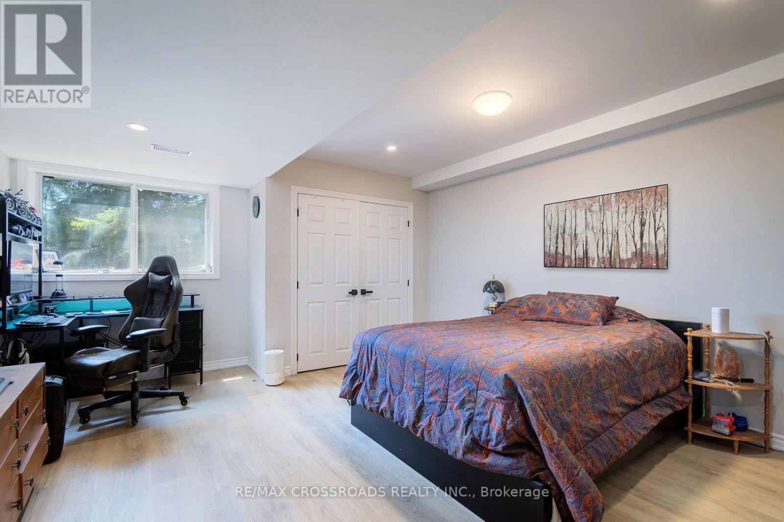 5 BUTTERY COURT - 31