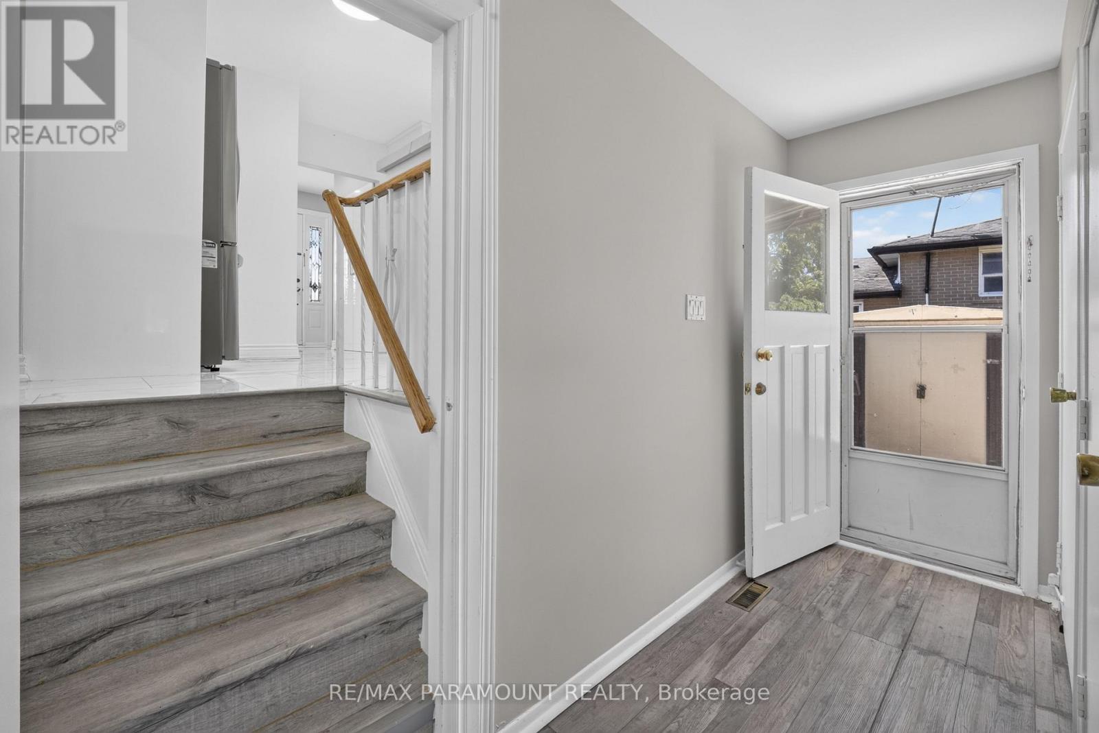 66 DONCASTER DRIVE - 22