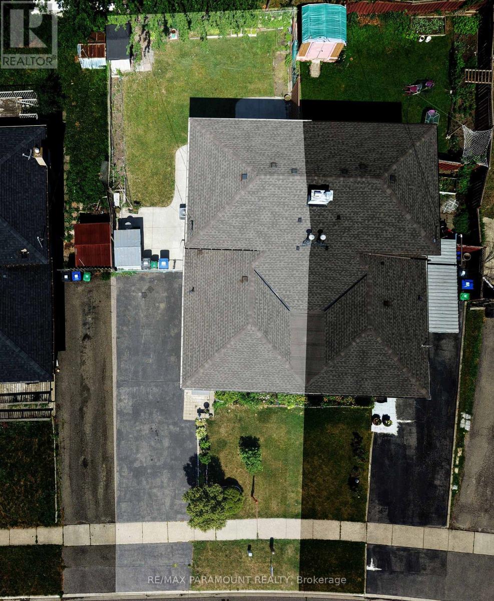 66 DONCASTER DRIVE - 38