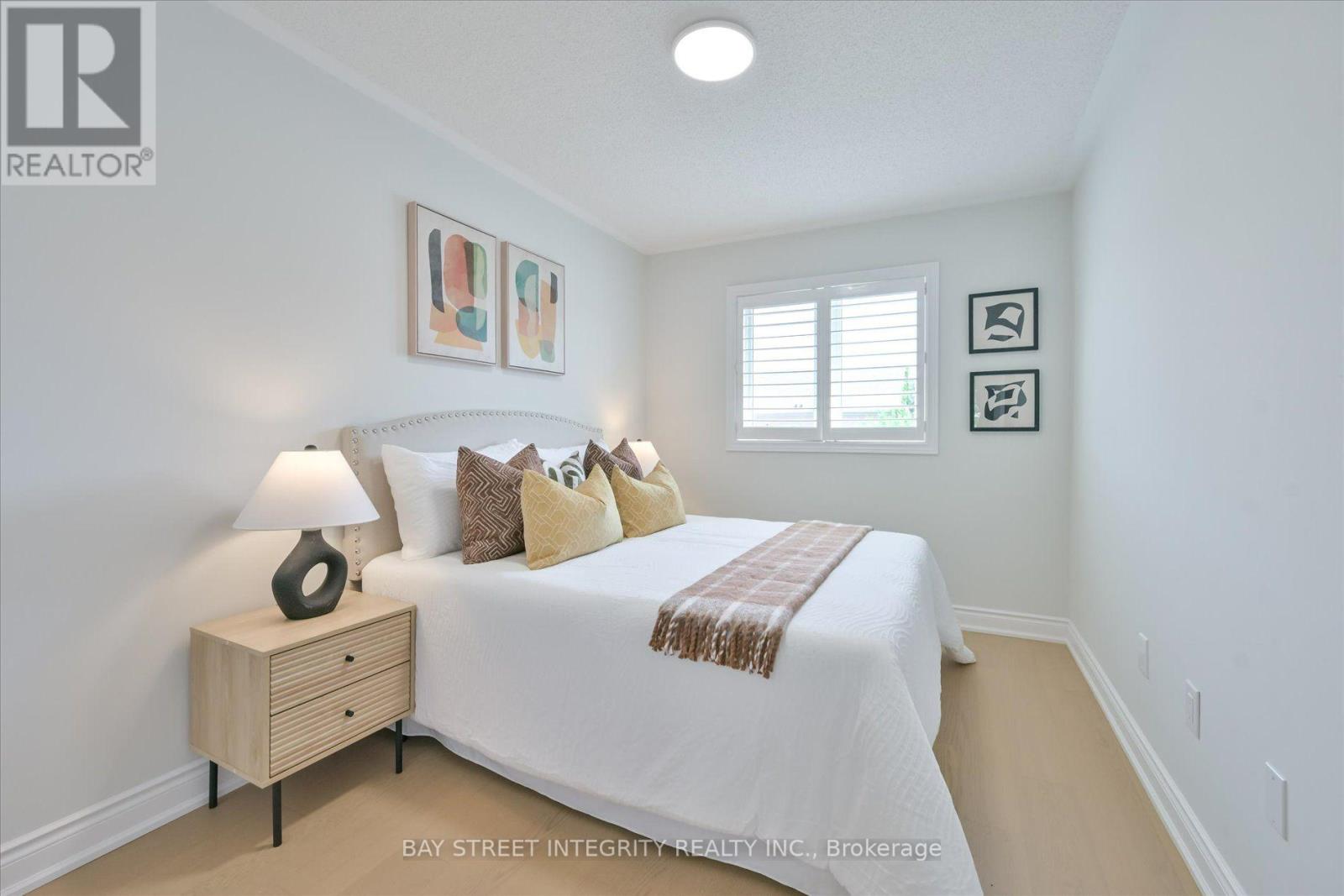 208 GEORGIAN DRIVE - Image 18