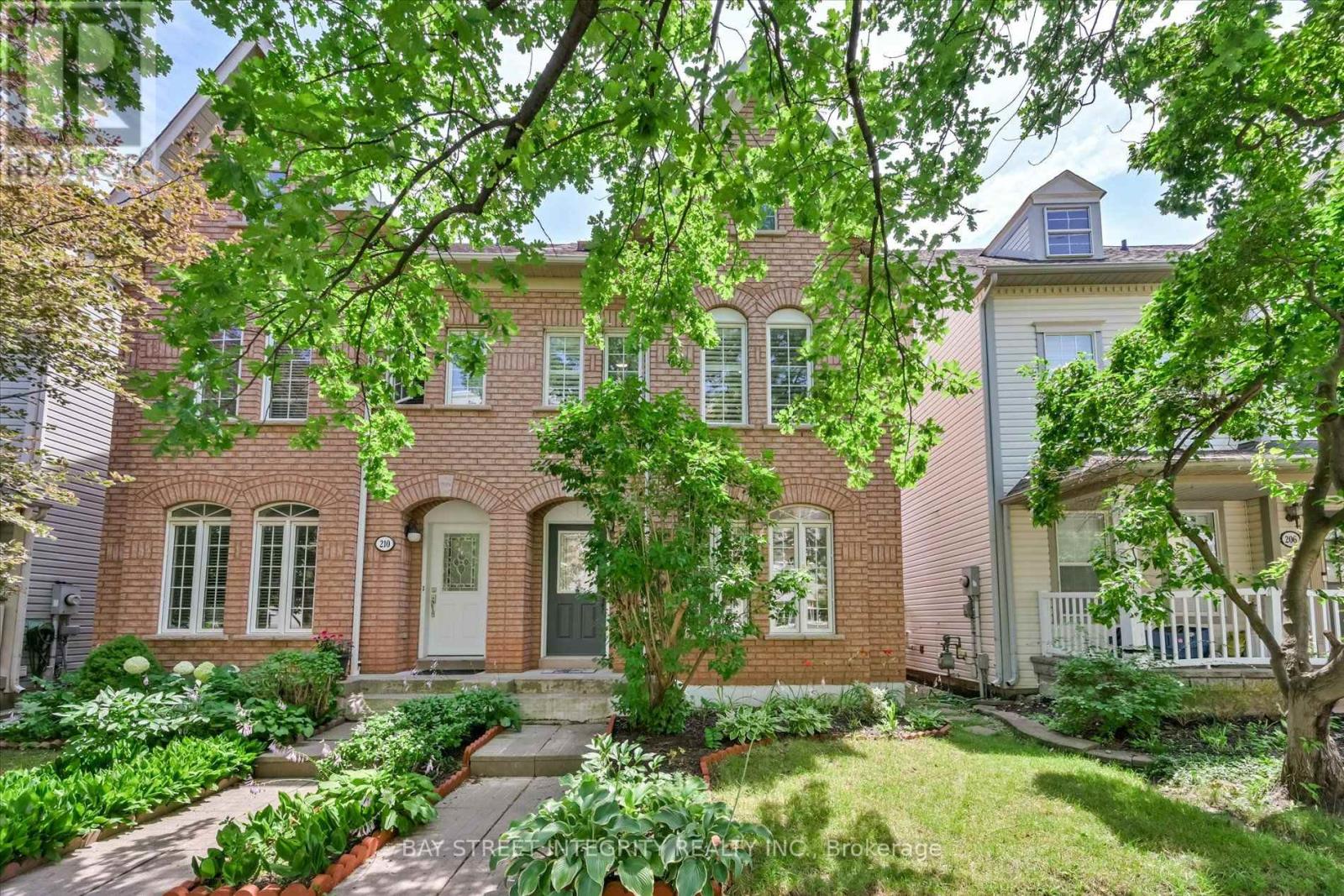 208 GEORGIAN DRIVE - 2