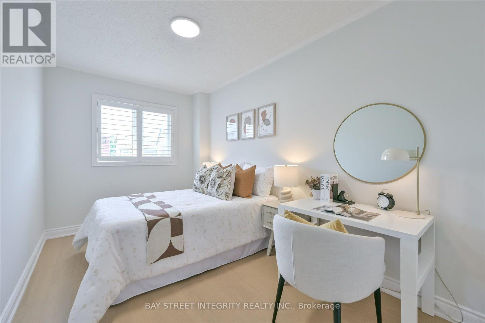 208 GEORGIAN DRIVE - 20