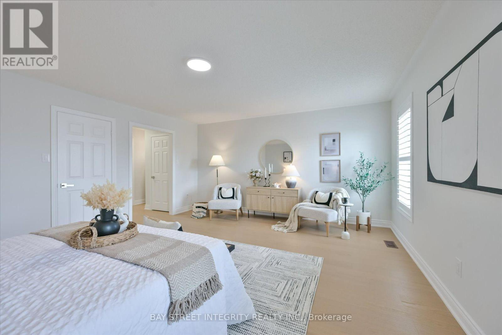 208 GEORGIAN DRIVE - 25
