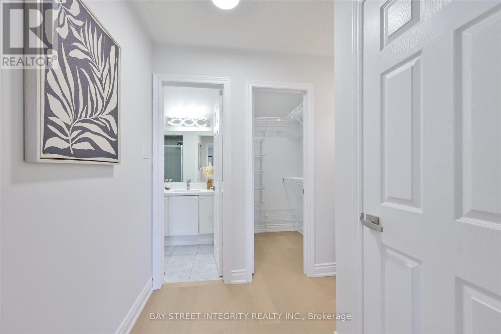 208 GEORGIAN DRIVE - 26
