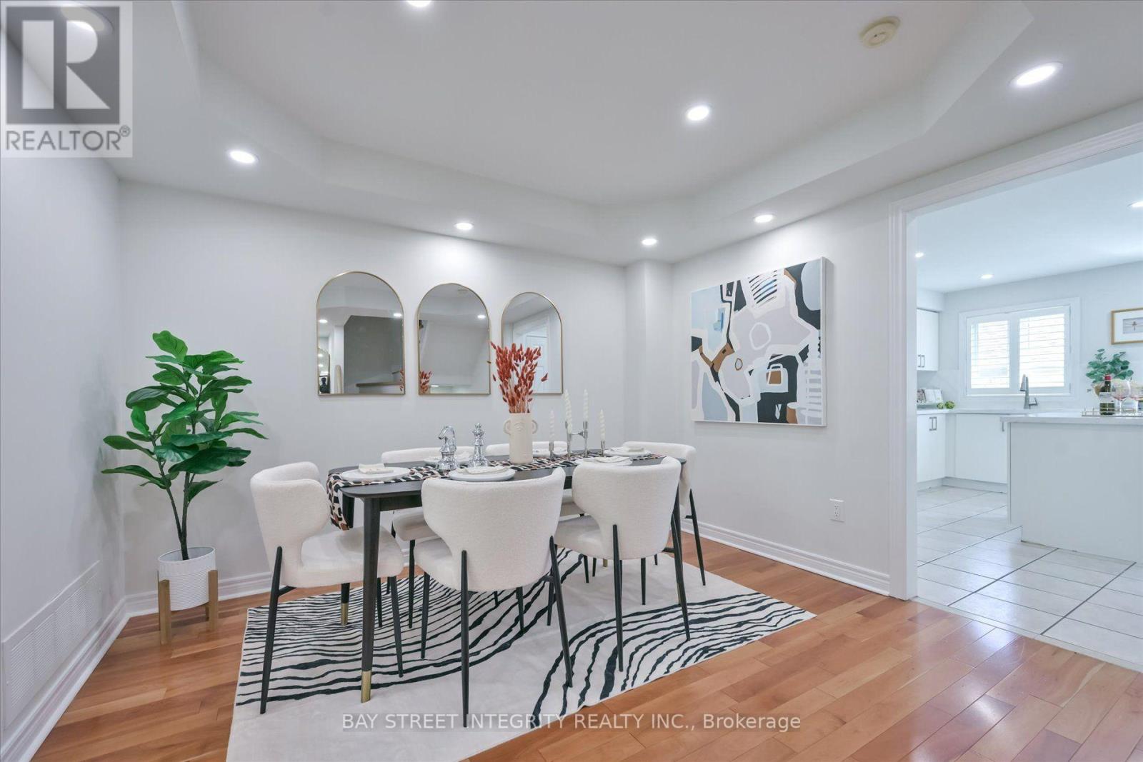 208 GEORGIAN DRIVE - 6