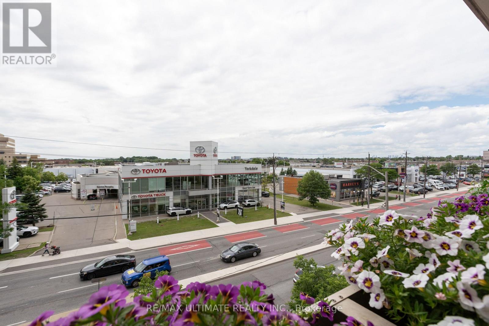 #308 830 LAWRENCE AVENUE W - 21