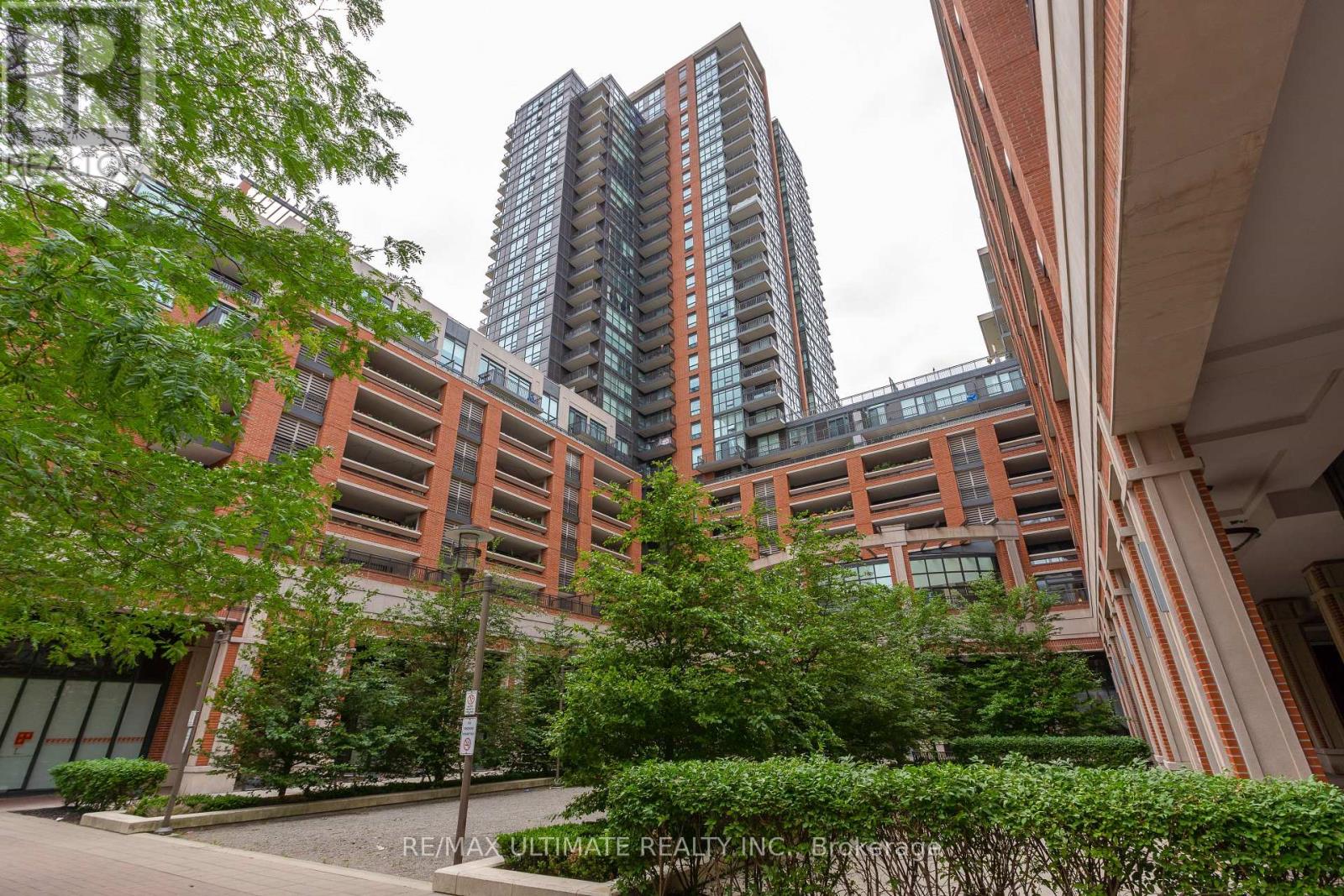 #308 830 LAWRENCE AVENUE W - 22