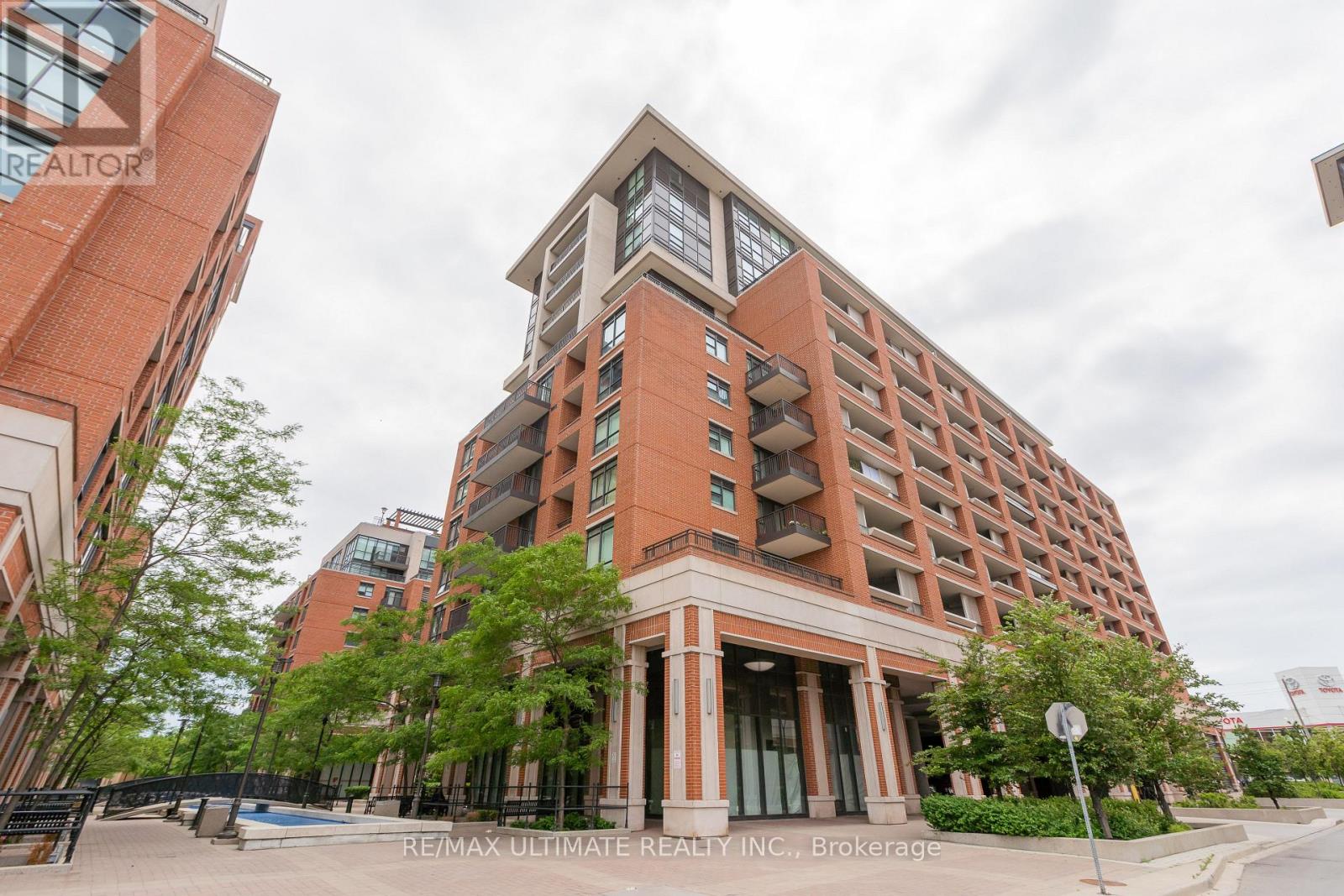 #308 830 LAWRENCE AVENUE W - 23